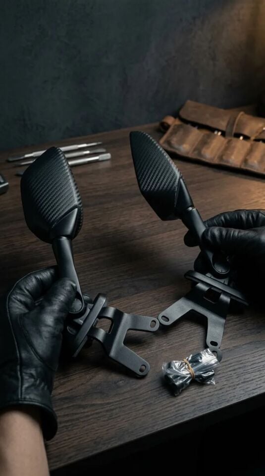 Xmax Tech-Max 2024 7. Model R25 Karbon Kısa Ayna Siyah Cam Seti