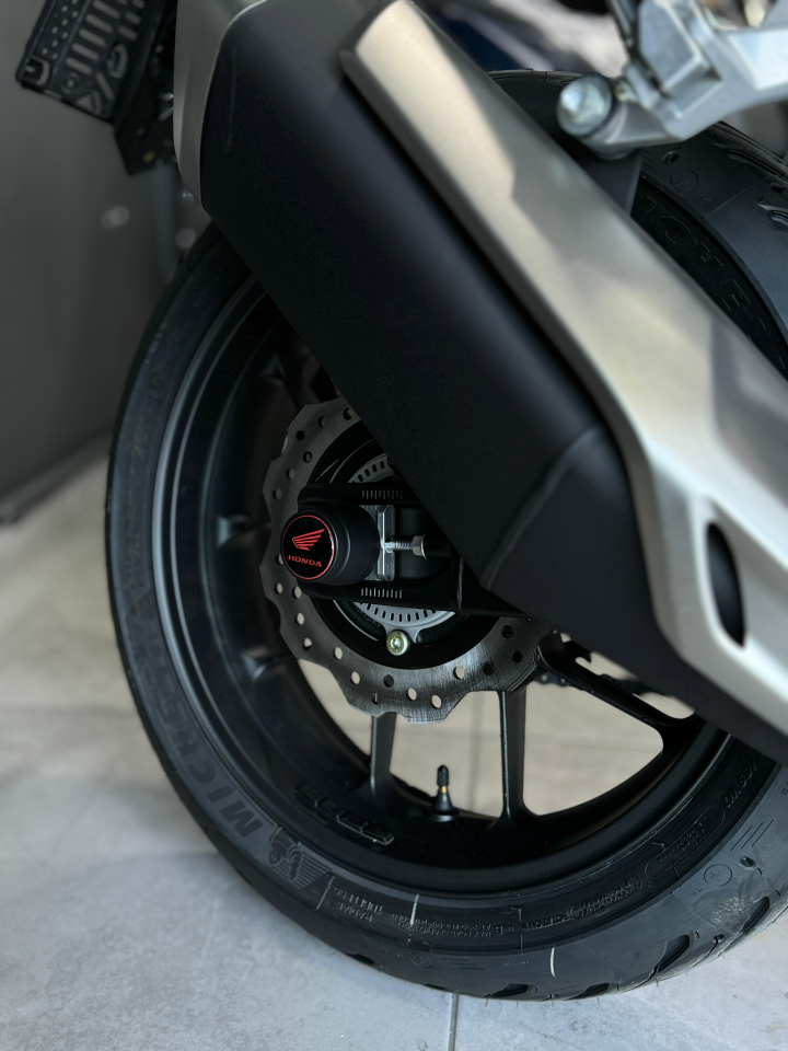 Hornet 750 Ön Arka Aks Koruma Takozu