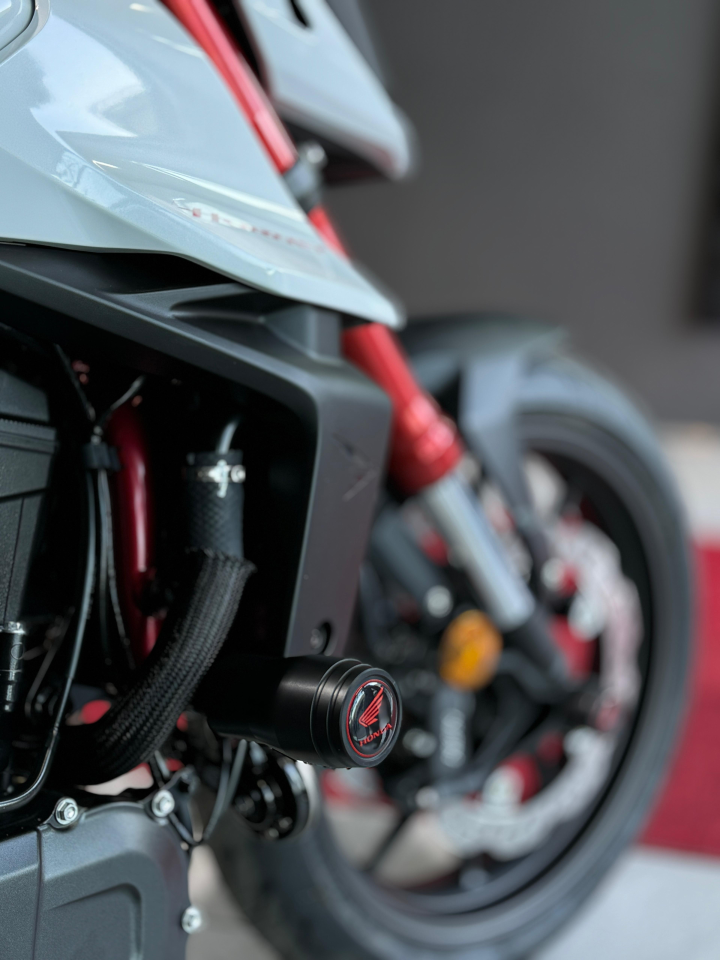Hornet 750 Koruma Takozu