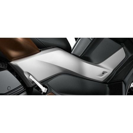 Xmax 250-2018-23  Depo Yan Panel Grenaj Sağ Gümüş B74F172100P1