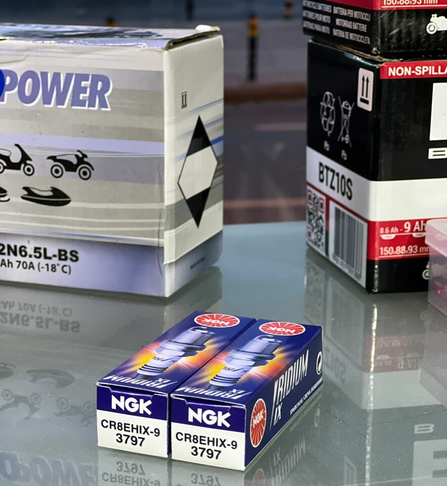 Kawasaki Ninja 250-300 Ngk İrudyum Buji Seti CR8EHIX-9