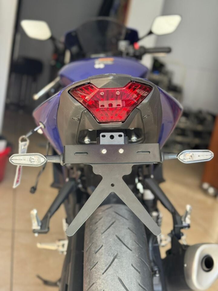 Yamaha R25 Sabit Spor Kısa Plakalık