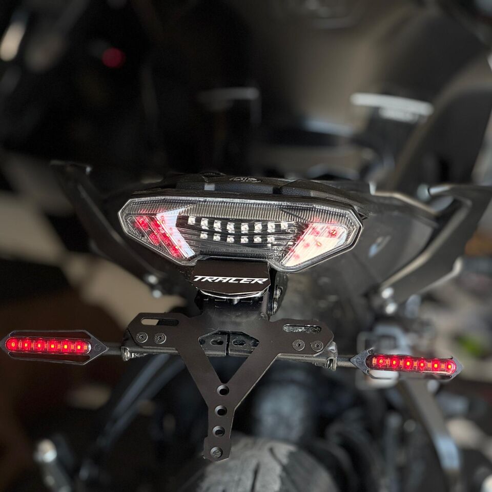 Orijinal Tracer 700 2016-2019 Spor Plakalık BC6H45500000