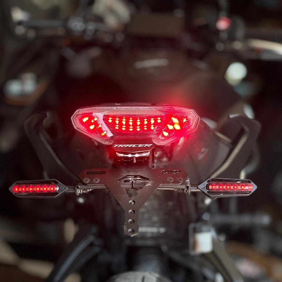 Orijinal Tracer 700 2016-2019 Spor Plakalık BC6H45500000