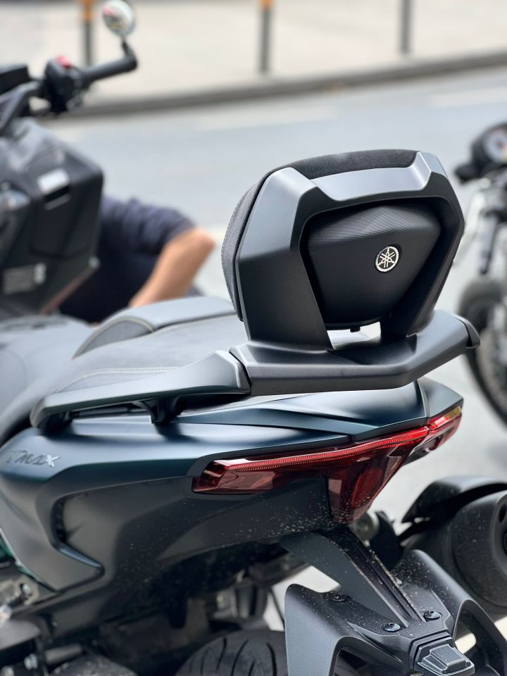 Yamaha Tmax 560 Orijinal Sissy Bar Sırt Dayama