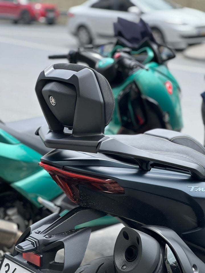 Yamaha Tmax 560 Orijinal Sissy Bar Sırt Dayama