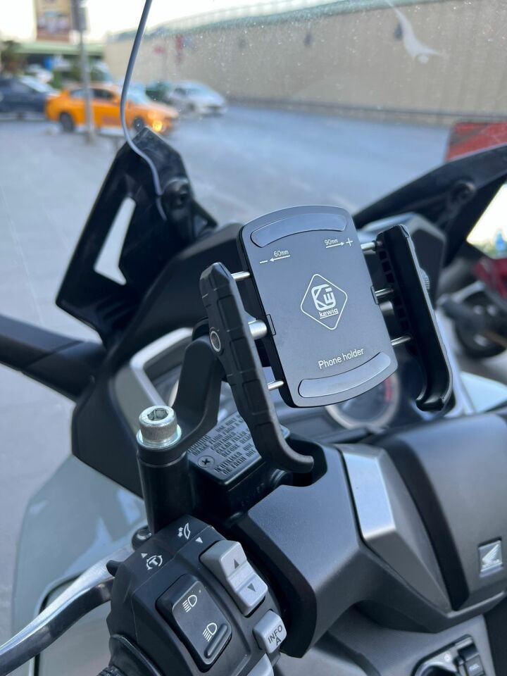 Honda Forza 250 Telefon Tutucu