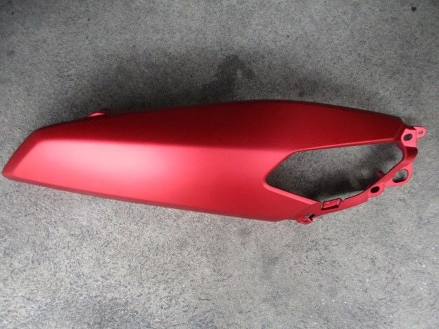Nmax 125-155 2015-20 Orİjinal Sağ Arka Kuyruk Grenajı Mat Kırmızı 2DPF172100P5